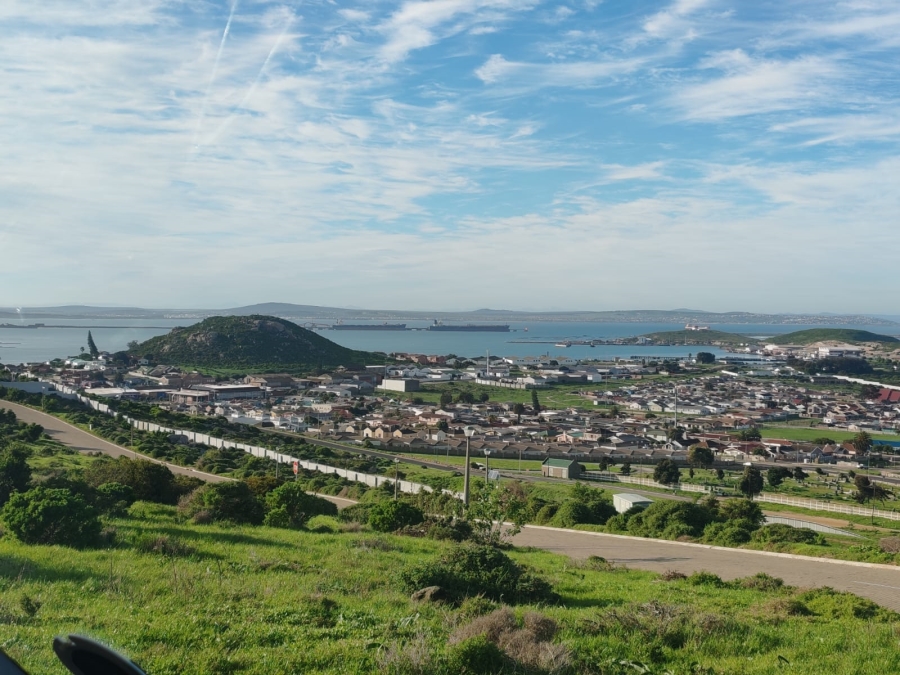 3 Bedroom Property for Sale in Hoogland Western Cape